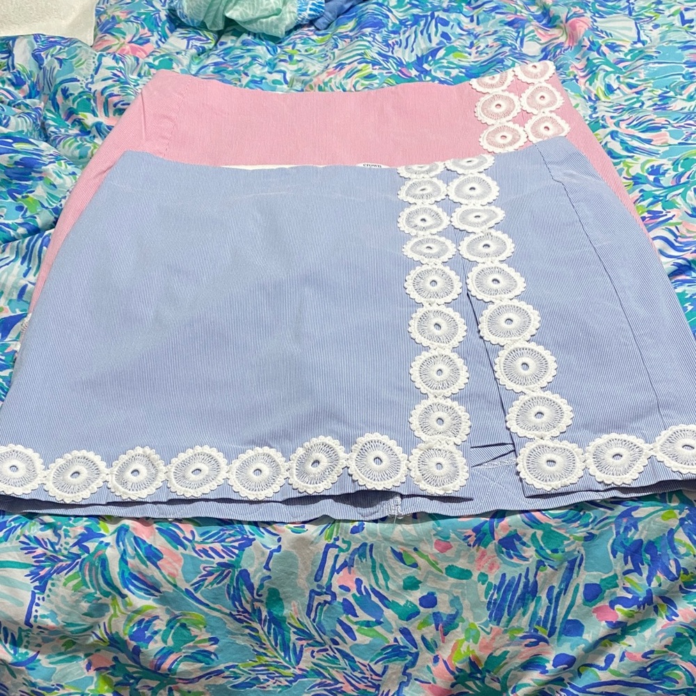 Crown & Ivy Preppy 1 Pink and 1 Blue Skort with Lace Detail - 14W
